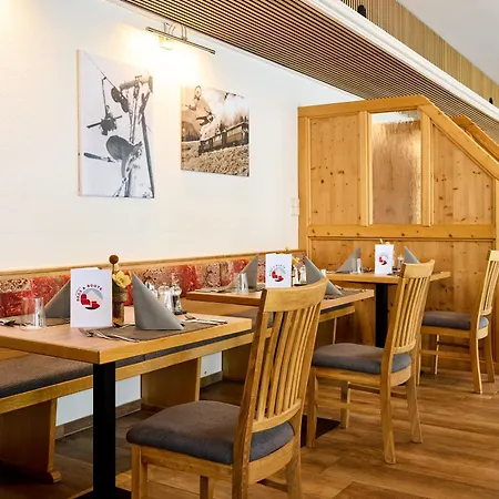 Alpina's Beds & Boots Hotel