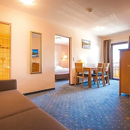 Hotel Alpina's Beds & Boots 3*