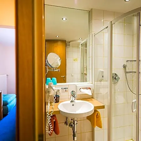 Alpina's Beds & Boots Hotel 3*